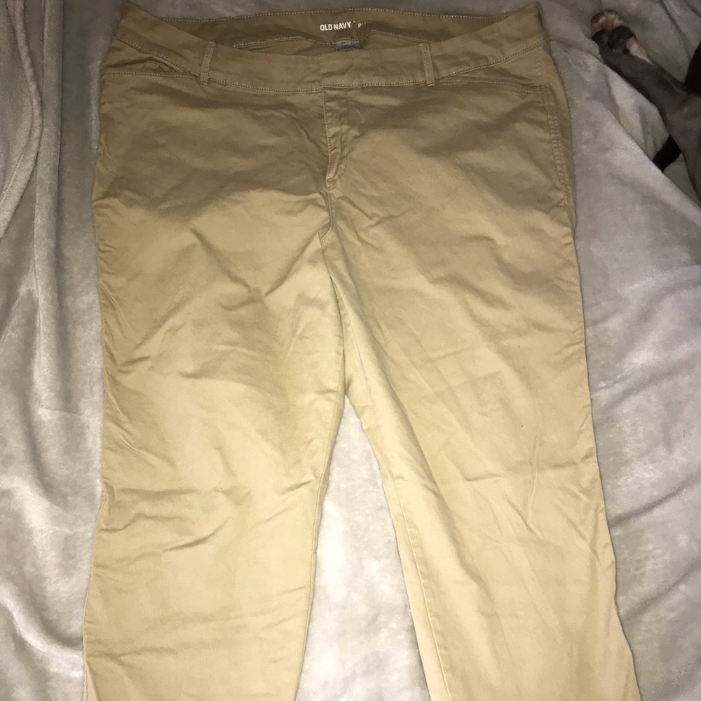 Old Navy Pixie Chino